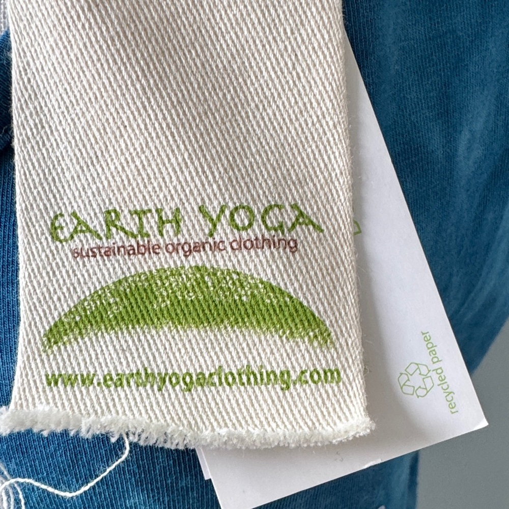 Earth Yoga Blue Tie-Dye V-Neck Short Sleeve Top size XL - Picture 2 of 8